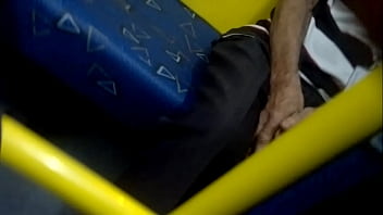 Preview 4 of Summer Brielle Threesome - sem cueca no bus&atilde_o