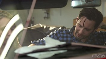 Preview 1 of Student Sex Friends Tanya - AJ Applegate Gets Facialed In An Olds Mobile