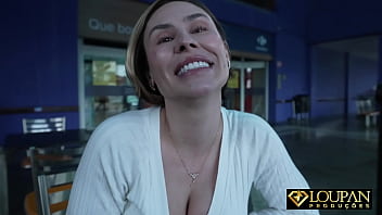Preview 2 of De Bela3 - Emme White cavalgando na rola sem camisinha | LP Produ&ccedil_&otilde_es