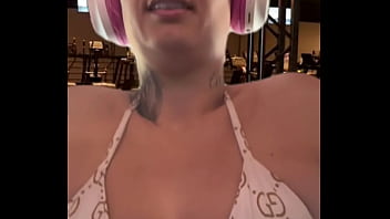 Preview 2 of Larki Or Dog Ka Porn Video - Eu na academia de suti&atilde_ transparente com o bico dos meu peitos durinho e os macho me olhando fiquei com muito tes&atilde_o ! Minha buceta toda molhada escorrendo pelas pernas