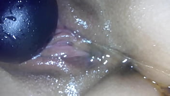 Preview 3 of Ndia Father - se masturbando com o vibrador caseiro2!