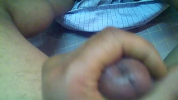 Preview 3 of Kgjaj5 - Rubbing my dick