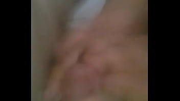 Preview 3 of Xxvidie - Gozando nos peitinhos