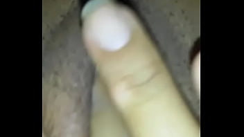 Preview 3 of Hindwww Xxxedi - namorada mulata passando o dedo na buceta