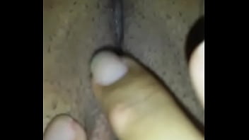 Preview 4 of Hindwww Xxxedi - namorada mulata passando o dedo na buceta