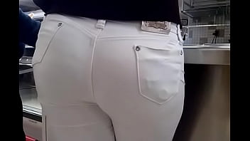 Preview 4 of American Bea - culo pantalon blanco
