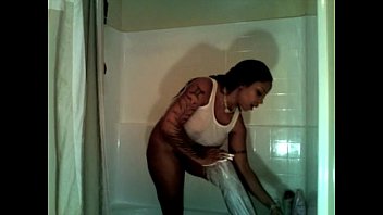 Preview 2 of Xxxy Tuch In Trivling Bus - kitten shower