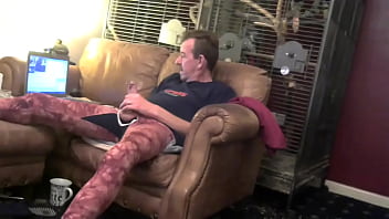 Preview 4 of Amateur Orgy Wife Sharing Party - Mark Wanking 2.MP4