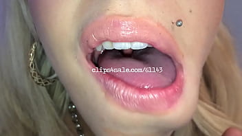 Preview 4 of Clips Jav Nude Jav Olgun Komsu - Vyxen Mouth Video 1 Preview
