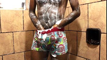 Preview 1 of Piss Jav Tv - Punheta no chuveiro!