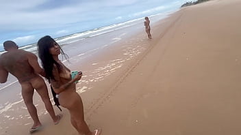 Preview 3 of Thailand Girl Sex - Fui com minha amiga da a bucetinha em uma praia de nudismo para os pirocudos