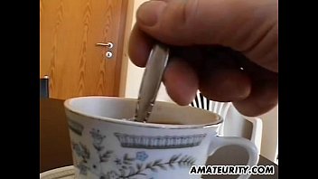 Preview 1 of Louco 1 - Amateur German girlfriend toys and sucks with cum in mouth
