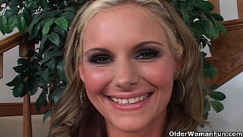 Preview 1 of Modle Big Tits Hot - Soccer mom Marie gets facial