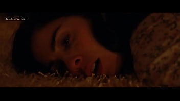 Preview 2 of Strangers Real - Sarah Silverman &ndash_ I Smile Back Clip 3