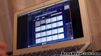 Preview 1 of Chuukese Skirt - Euro amateur jerking and cocksucking