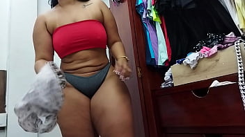 Preview 4 of Pussy Eat Mom - Camara graba criada en vestido apretado