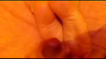 Preview 3 of Mom Ducter Lesbain - Gozando nas solas da namorada