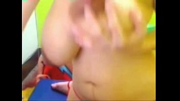 Preview 4 of Filme Webcamplie - 30cams.com - Amateur Girl Flashes Her Big Tits and Big Nipples Pt 2