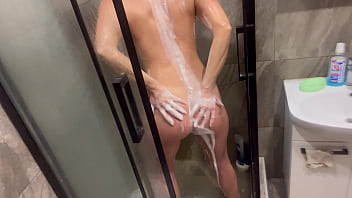 Preview 2 of Horly Mornyby Cycleing - A girl with big tits washes herself in the shower
