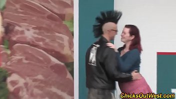Preview 1 of David James - Real aussie gfriend sucks