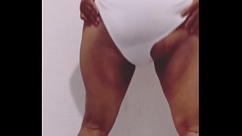 Preview 2 of Denny D All Videos - Mostrando mi rico ano de madura