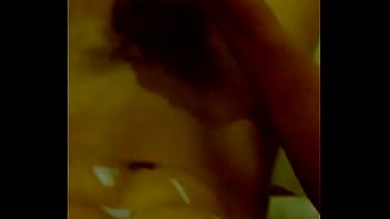 Preview 4 of Mom Sleeping Ses - Pajeandome para Gisela Avenda&ntilde_o y Madison Ivy