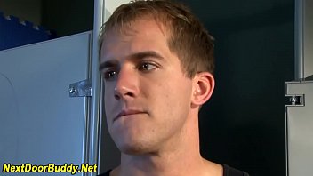 Preview 2 of Gay Pornsex - Muscly jock sucks schlong