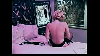 Preview 2 of Teen Sathi - Corno mostrando a esposa no motel