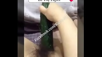 Preview 1 of Trish Ballbusting - L&ecirc_ Thị Tuyết Facebook