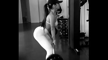 Preview 2 of Shoplifter In America - Bianca Anchieta modelo gostosa malhando bunda fitness delicia bunda peitos sexy