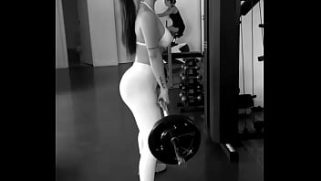 Preview 1 of Shoplifter In America - Bianca Anchieta modelo gostosa malhando bunda fitness delicia bunda peitos sexy