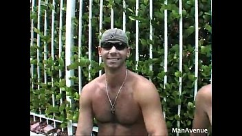 Preview 1 of Vidio Sexy Java Hihi - Berke Banks sucking Girth Brooks