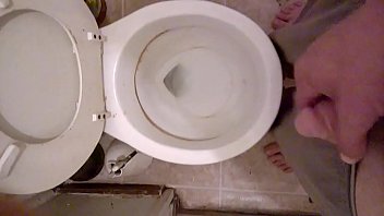Preview 1 of Boys Break Girls Vergine - me pissing