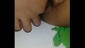 Preview 4 of Brqzz3r - ni&ntilde_a en whatsapp se toca para mi