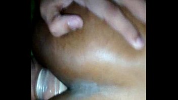 Preview 4 of Mom Asked To Her Stepson To Rub - Pauz&atilde_o sendo enfiado na bunda da novinha