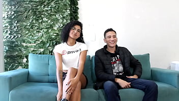 Preview 1 of Andy And Bobbi - TESTE DO SOFA COM O BOMBEIRO