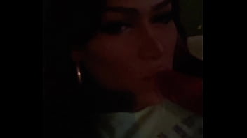 Preview 3 of Mini Buss - BELLA Y SEXY TRANSEXUAL VENEZOLANA  MAMANDO UN VIBRADOR @lindsayCozar