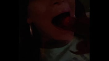 Preview 4 of Mini Buss - BELLA Y SEXY TRANSEXUAL VENEZOLANA  MAMANDO UN VIBRADOR @lindsayCozar