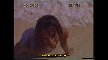 Preview 2 of Squirt Over And Over - VICKY FARI&Ntilde_A super hot en la playa