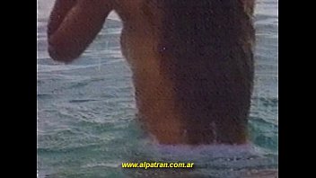 Preview 3 of Squirt Over And Over - VICKY FARI&Ntilde_A super hot en la playa