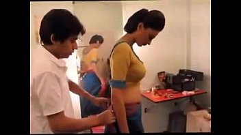 Preview 1 of Nani Wala Sexy Video - Bangladeshi boy looking something inside.