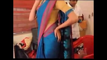 Preview 4 of Nani Wala Sexy Video - Bangladeshi boy looking something inside.