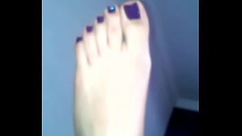 Preview 3 of Celine Noirey - pies de linda chica