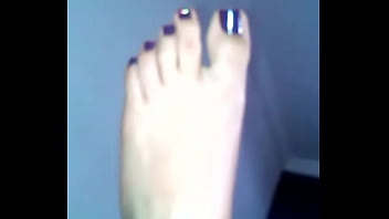Preview 4 of Celine Noirey - pies de linda chica