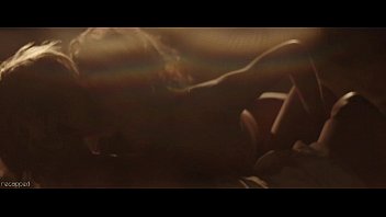 Preview 3 of Squirt De Mi Esposa - Dianna Agron,  Paz de la Huerta - Bare (2015) HD 720p
