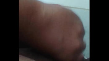 Preview 1 of Tubey Muscled - Punhetando na casa do namorado