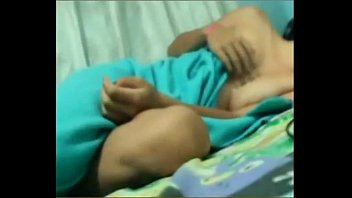 Preview 2 of Bigo Live Video Xxx Com - mi chibola veneca de 18 a&ntilde_os se desnuda y se soba las tetas para mi