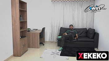 Preview 1 of Anita Patel Indian Babe Sex - Mi hermanastra blanca culona juega a ser mi rommate,  la follo y por descuido le hago creampie