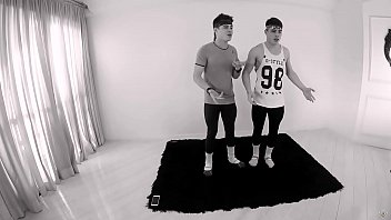 Preview 1 of Mbak Ipar - Yoga com os Rocha - Canal Rocha Oficiallogo.avi