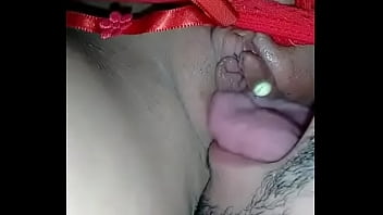 Preview 2 of Ladyboy Foot Worship - Chupando a buceta del&iacute_cia